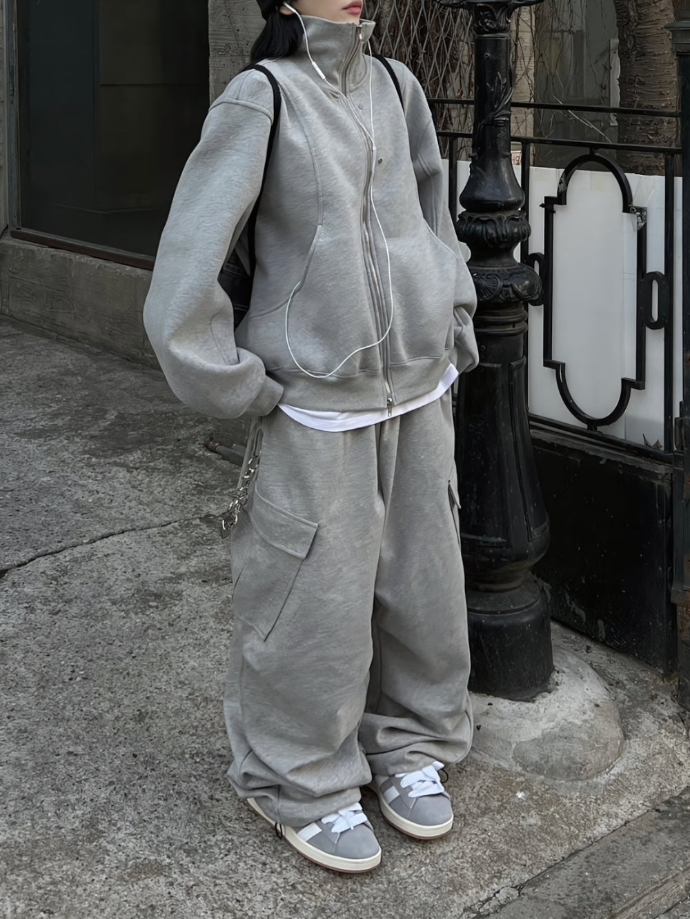 曲線剪裁 鉚釘 高領 外套 / 3色