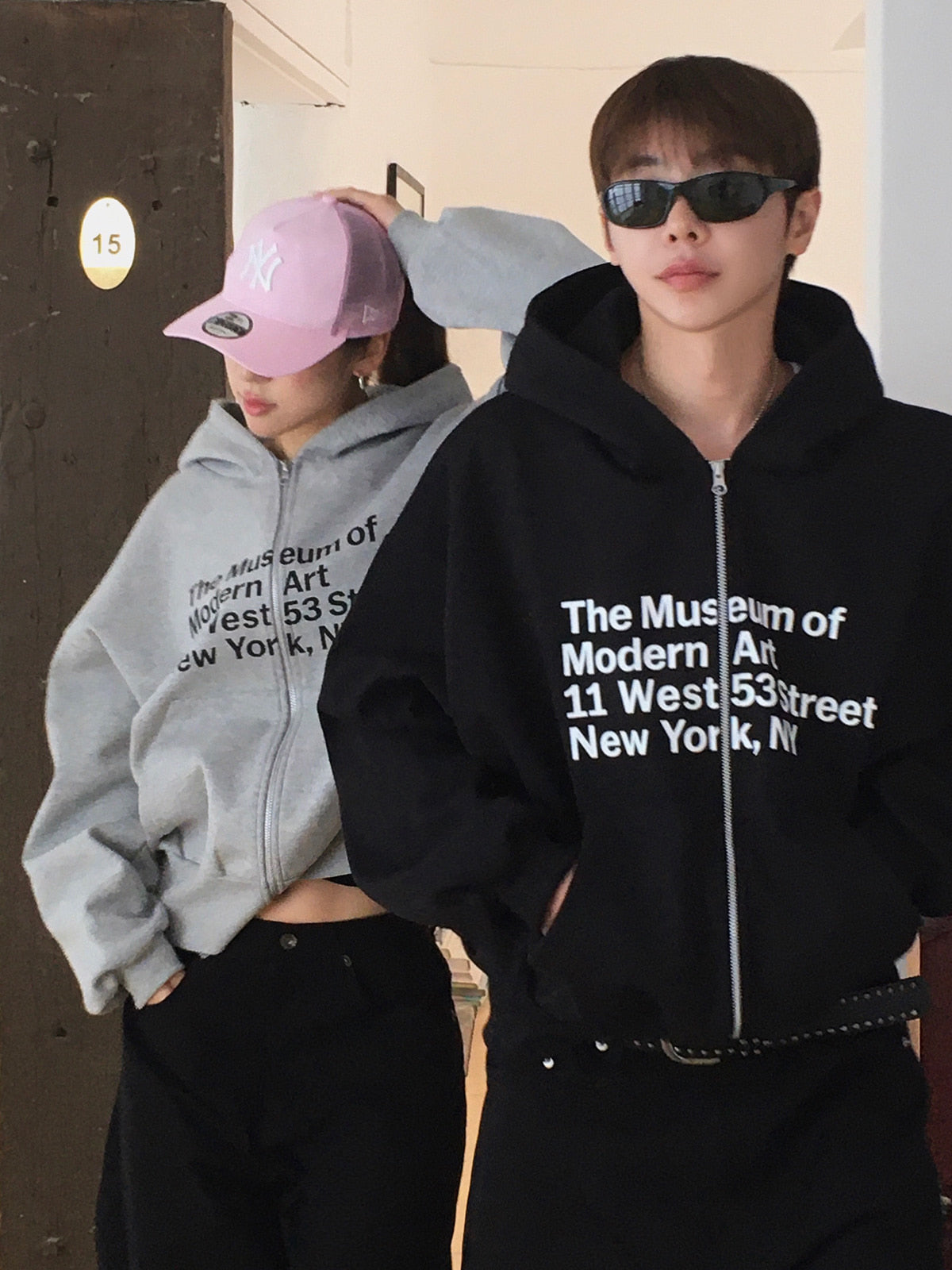 藝術 字母 印花 寬鬆 短版 連帽外套 / 2色