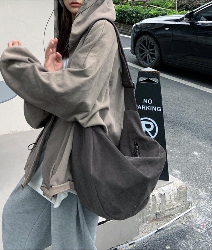 復古 慵懶 棉質 半月 斜背包 / 3色 - WHATEVER STUDIO