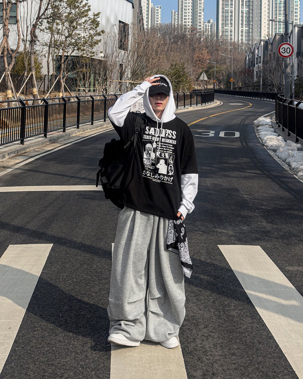 街頭 印花 拼色 假兩件 連帽 帽T / 3色 - WHATEVER STUDIO